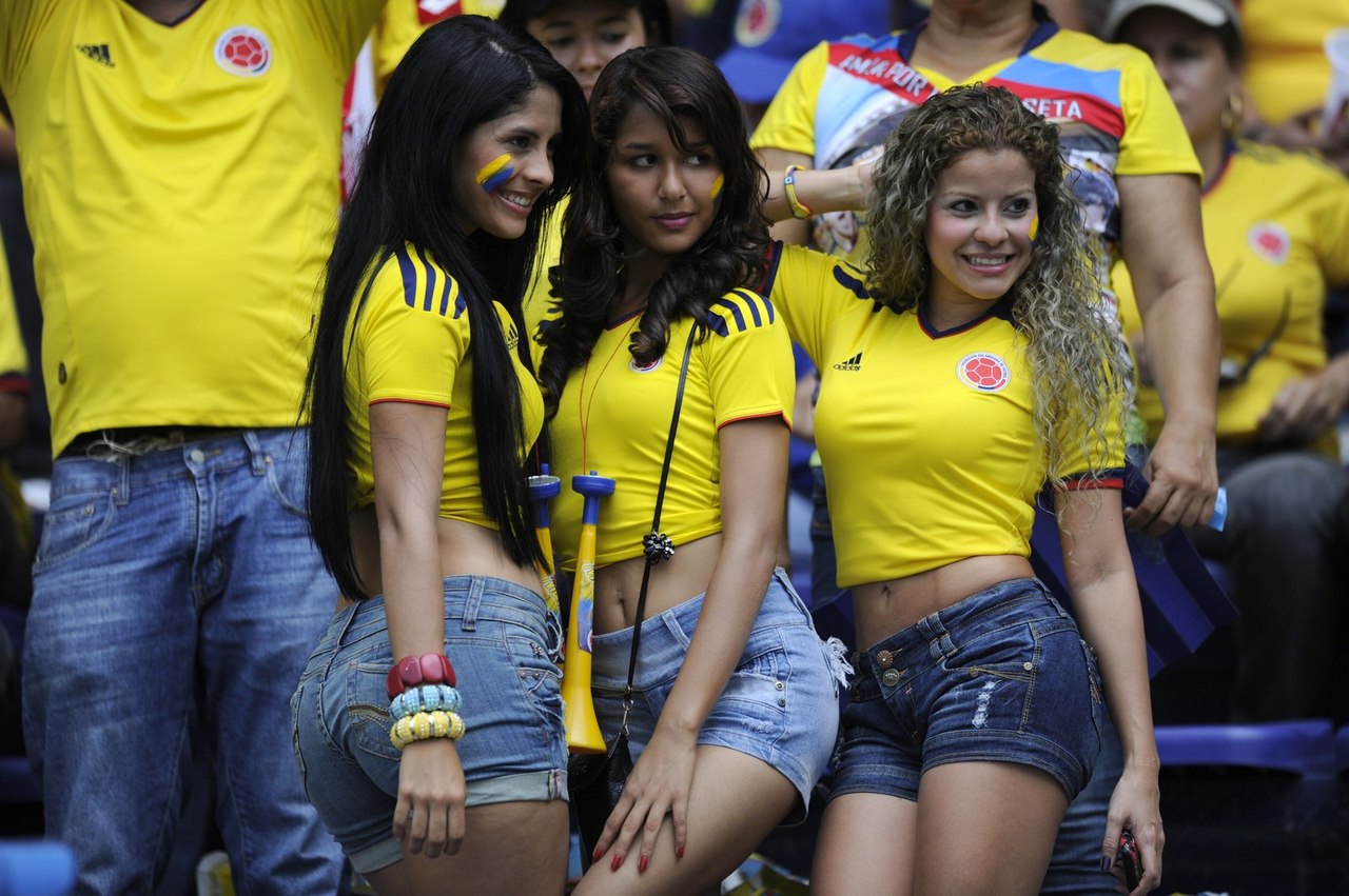 Fans of the Colombian national team.